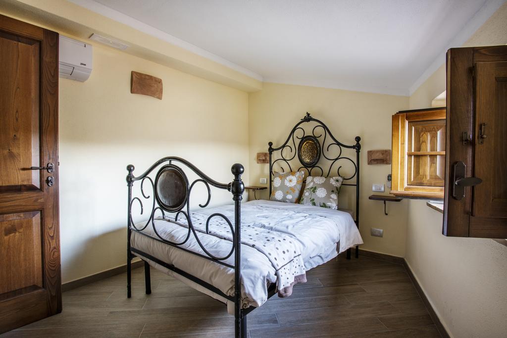 Antico Borgo Seggiano Bed and Breakfast Δωμάτιο φωτογραφία
